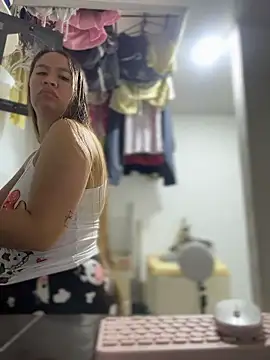 Emiily lee online show from January 13, 2026, 10:35 pm