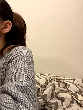 Snapshot of AnaWest chatting on November 25, 2025, 4:35 am AnaWest online show from November 25, 2025, 4:35 am