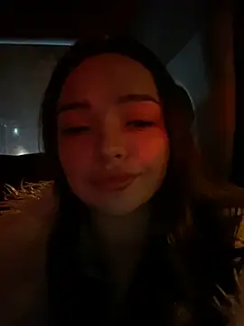 Snapshot of AnaWest chatting on November 11, 2025, 4:24 pm AnaWest online show from November 11, 2025, 4:24 pm