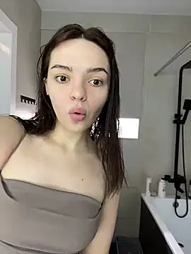 Snapshot of AnaWest chatting on March 18, 2025, 2:40 am AnaWest online show from March 18, 2025, 2:40 am