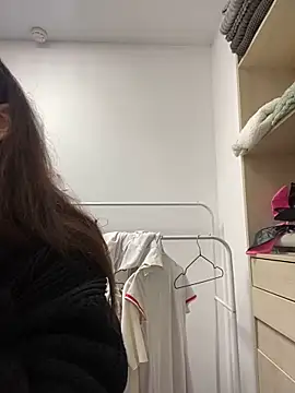 Snapshot of AnaWest chatting on October 3, 2025, 6:26 am AnaWest online show from October 3, 2025, 6:26 am