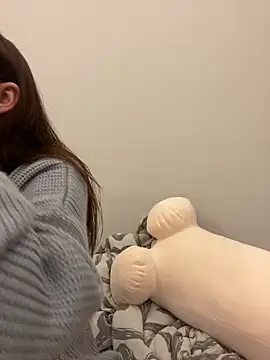 Snapshot of AnaWest chatting on November 27, 2025, 4:24 am AnaWest online show from November 27, 2025, 4:24 am