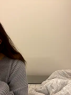 Snapshot of AnaWest chatting on November 7, 2025, 4:17 am AnaWest online show from November 7, 2025, 4:17 am