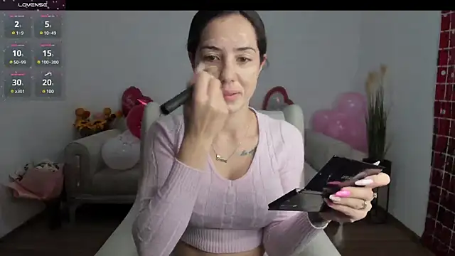 Snapshot of Emmapmg chatting on February 12, 2025, 10:03 am Emmapmg online show from February 12, 2025, 10:03 am