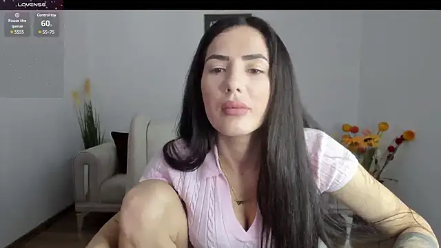 Snapshot of Emmapmg chatting on March 10, 2025, 1:10 pm Emmapmg online show from March 10, 2025, 1:10 pm