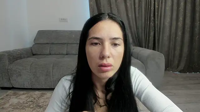 Snapshot of Emmapmg chatting on September 30, 2025, 10:21 am Emmapmg online show from September 30, 2025, 10:21 am