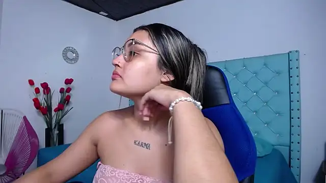 antonella sweetlittle online show from April 2, 2026, 11:06 am