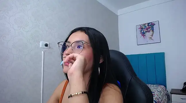 Snapshot of antonella_sweetlittle chatting on March 21, 2025, 6:40 pm antonella sweetlittle online show from March 21, 2025, 6:40 pm