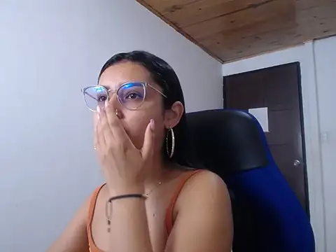 Snapshot of antonella_sweetlittle chatting on October 8, 2025, 12:50 pm antonella sweetlittle online show from October 8, 2025, 12:50 pm