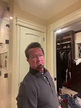 sluttydylan online show from February 16, 2026, 2:32 am