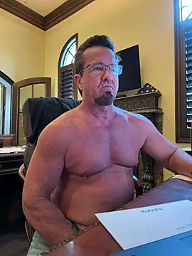 sluttydylan online show from April 22, 2026, 6:58 pm