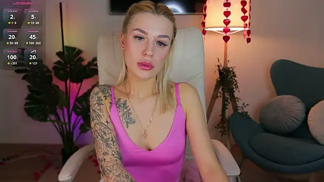 Snapshot of Crystal_Barbie chatting on February 26, 2025, 1:46 am Crystal Barbie online show from February 26, 2025, 1:46 am