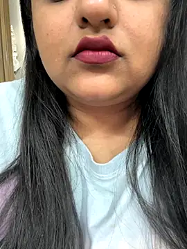 smile pretty online show from October 11, 2025, 9:27 pm