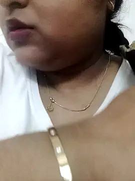 smile pretty online show from January 3, 2025, 6:35 pm