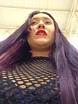 Snapshot of Blushing_Katy chatting on December 15, 2025, 12:05 am Blushing Katy online show from December 15, 2025, 12:05 am