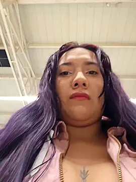 Snapshot of Blushing_Katy chatting on December 21, 2025, 12:02 am Blushing Katy online show from December 21, 2025, 12:02 am