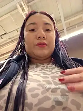 Snapshot of Blushing_Katy chatting on December 19, 2025, 12:14 am Blushing Katy online show from December 19, 2025, 12:14 am