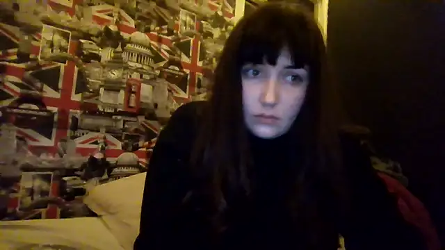 Snapshot of Lynylou chatting on December 3, 2025, 9:25 pm Lynylou online show from December 3, 2025, 9:25 pm