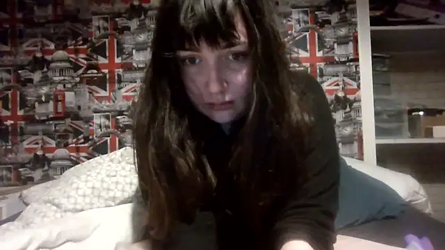 Snapshot of Lynylou chatting on October 28, 2025, 5:01 pm Lynylou online show from October 28, 2025, 5:01 pm