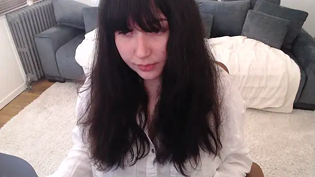 Snapshot of Lynylou chatting on March 6, 2025, 10:30 am Lynylou online show from March 6, 2025, 10:30 am