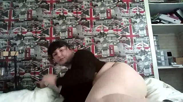 Snapshot of Lynylou chatting on September 21, 2025, 11:04 am Lynylou online show from September 21, 2025, 11:04 am