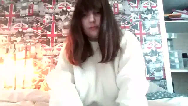 Snapshot of Lynylou chatting on October 1, 2025, 8:41 am Lynylou online show from October 1, 2025, 8:41 am