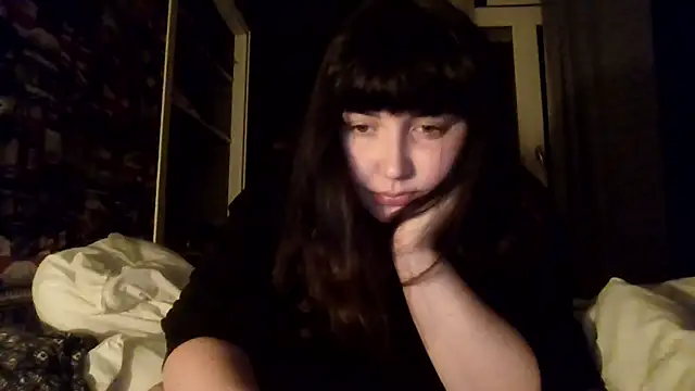 Snapshot of Lynylou chatting on September 14, 2025, 7:36 pm Lynylou online show from September 14, 2025, 7:36 pm