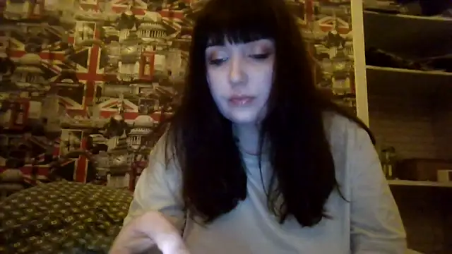 Snapshot of Lynylou chatting on December 5, 2025, 8:17 pm Lynylou online show from December 5, 2025, 8:17 pm