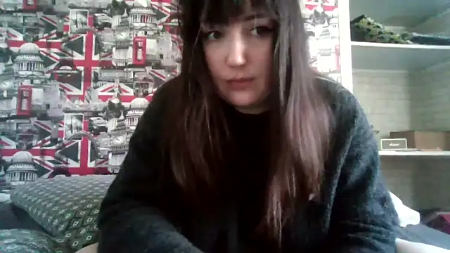 Snapshot of Lynylou chatting on November 19, 2025, 10:37 am Lynylou online show from November 19, 2025, 10:37 am