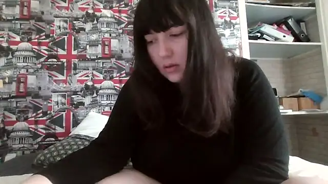 Snapshot of Lynylou chatting on September 23, 2025, 11:17 am Lynylou online show from September 23, 2025, 11:17 am