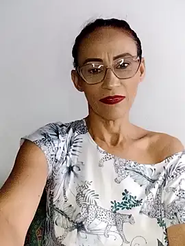 Snapshot of BarbaraMature chatting on January 28, 2025, 6:49 pm BarbaraMature online show from January 28, 2025, 6:49 pm