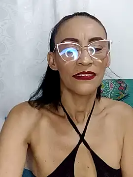 Snapshot of BarbaraMature chatting on February 6, 2025, 5:30 pm BarbaraMature online show from February 6, 2025, 5:30 pm