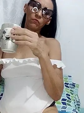 Snapshot of BarbaraMature chatting on November 6, 2025, 5:50 pm BarbaraMature online show from November 6, 2025, 5:50 pm