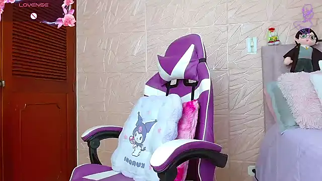 Snapshot of kendallsweet7 chatting on October 15, 2025, 7:44 pm kendallsweet7 online show from October 15, 2025, 7:44 pm