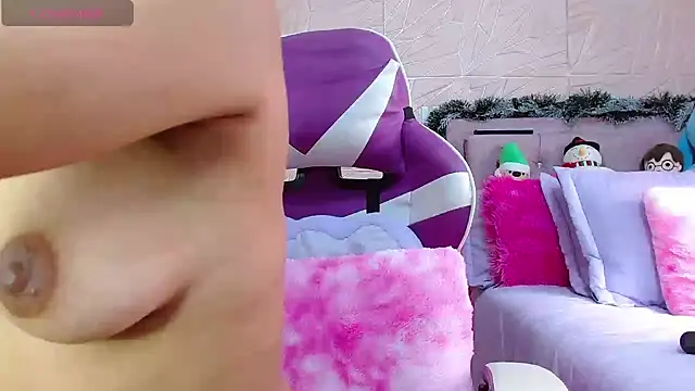 Snapshot of kendallsweet7 chatting on December 14, 2025, 7:08 pm kendallsweet7 online show from December 14, 2025, 7:08 pm