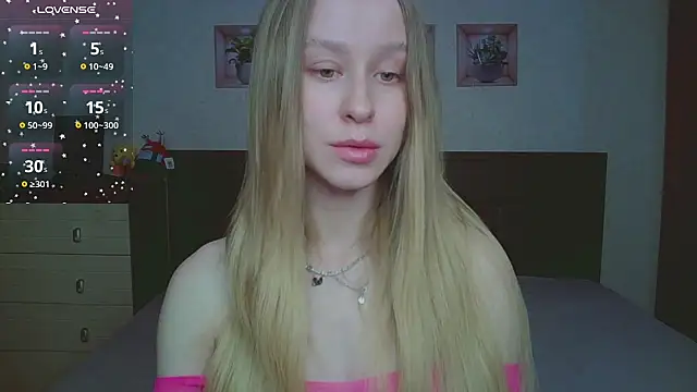 Lily  Devil online show from January 12, 2026, 3:41 pm