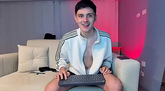 Snapshot of bastia_noooo chatting on December 11, 2024, 6:36 am bastia noooo online show from December 11, 2024, 6:36 am