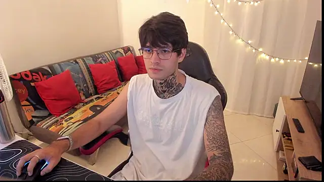 justin stark7 online show from March 3, 2026, 10:28 pm