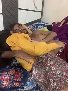 hottiess69 online show from March 4, 2025, 6:29 pm