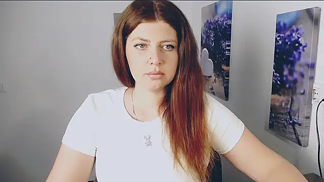 Snapshot of Lizzy_Love chatting on June 18, 2026, 10:42 am Lizzy Love online show from June 18, 2026, 10:42 am