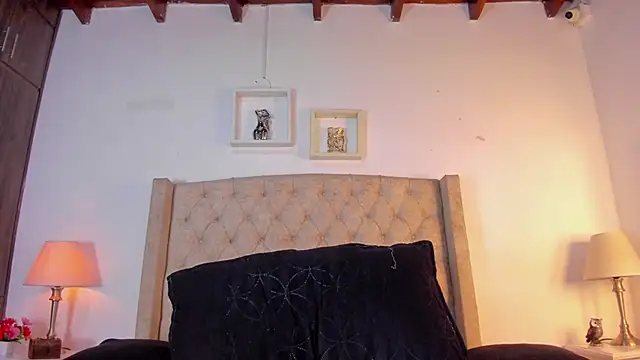 Snapshot of allisson_m chatting on November 10, 2025, 12:10 pm allisson m online show from November 10, 2025, 12:10 pm