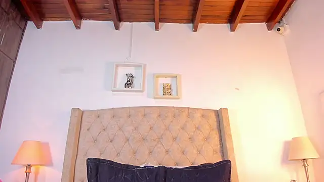 Snapshot of allisson_m chatting on October 3, 2025, 12:06 pm allisson m online show from October 3, 2025, 12:06 pm