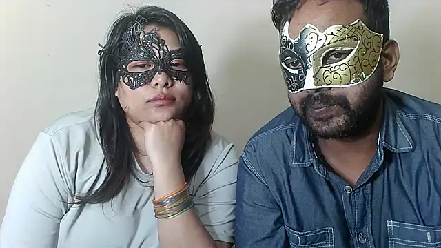 Snapshot of Cutehornycouples chatting on October 30, 2025, 6:05 pm Cutehornycouples online show from October 30, 2025, 6:05 pm