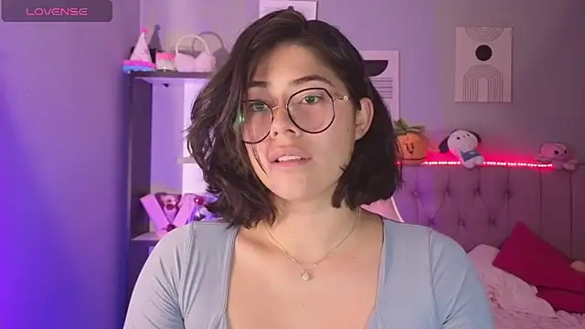 LoaLuxury online show from April 8, 2026, 11:33 am