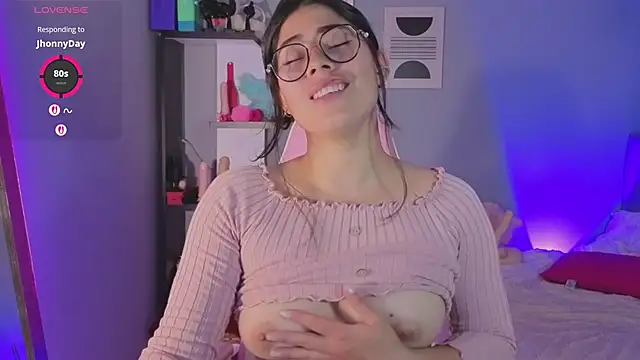 LoaLuxury online show from March 18, 2026, 8:53 pm