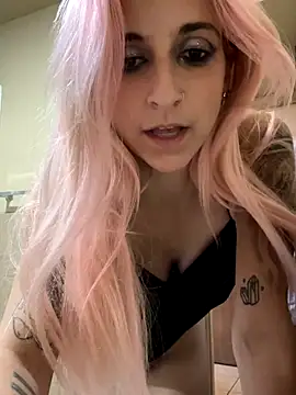 Snapshot of brooklyn3twelve chatting on November 19, 2025, 9:26 pm brooklyn3twelve online show from November 19, 2025, 9:26 pm