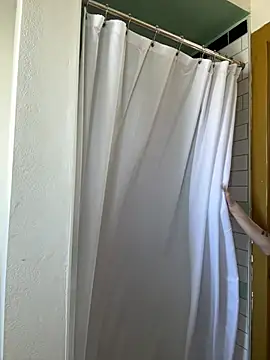 Snapshot of brooklyn3twelve chatting on February 6, 2026, 10:17 pm brooklyn3twelve online show from February 6, 2026, 10:17 pm