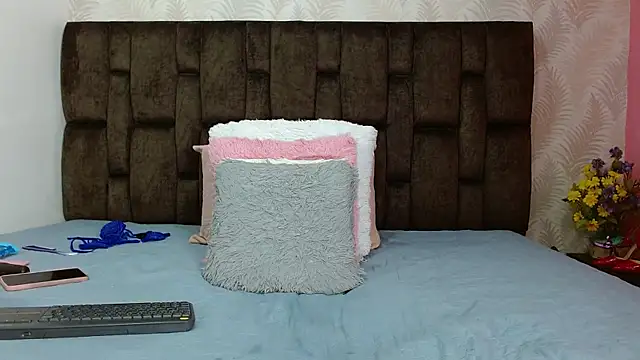 Snapshot of JuanitaDelMar chatting on October 17, 2025, 7:22 am JuanitaDelMar online show from October 17, 2025, 7:22 am