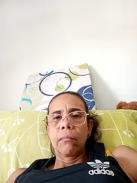Snapshot of JuanitaDelMar chatting on November 9, 2025, 5:28 pm JuanitaDelMar online show from November 9, 2025, 5:28 pm