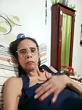 Snapshot of JuanitaDelMar chatting on November 18, 2025, 2:27 am JuanitaDelMar online show from November 18, 2025, 2:27 am